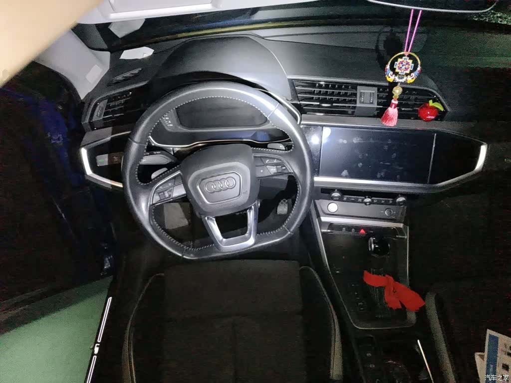 Audi Q3, 2019 3