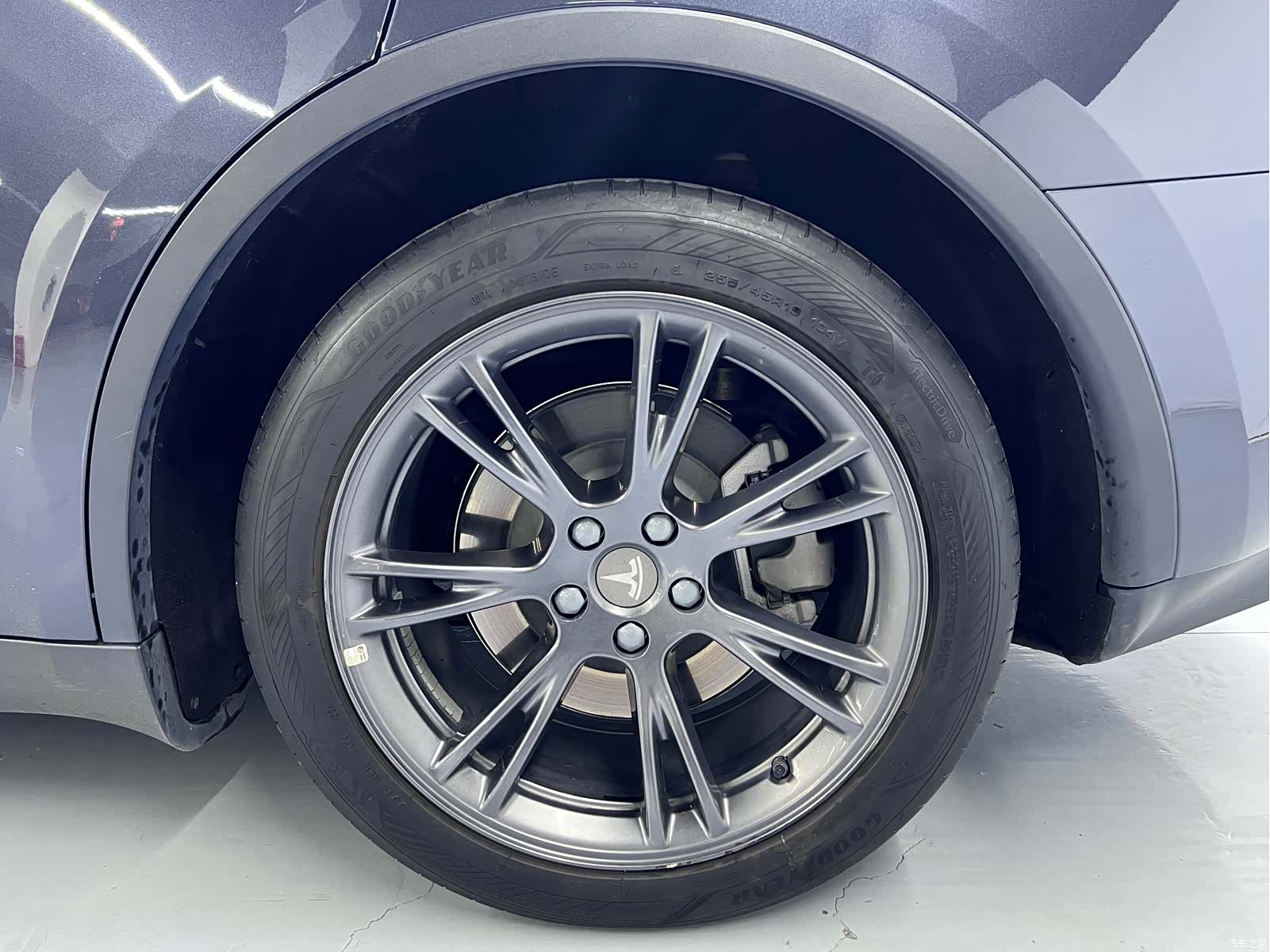 Tesla Model Y, 2024 7