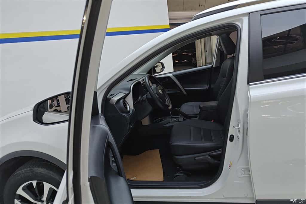 Toyota RAV4, 2018 9