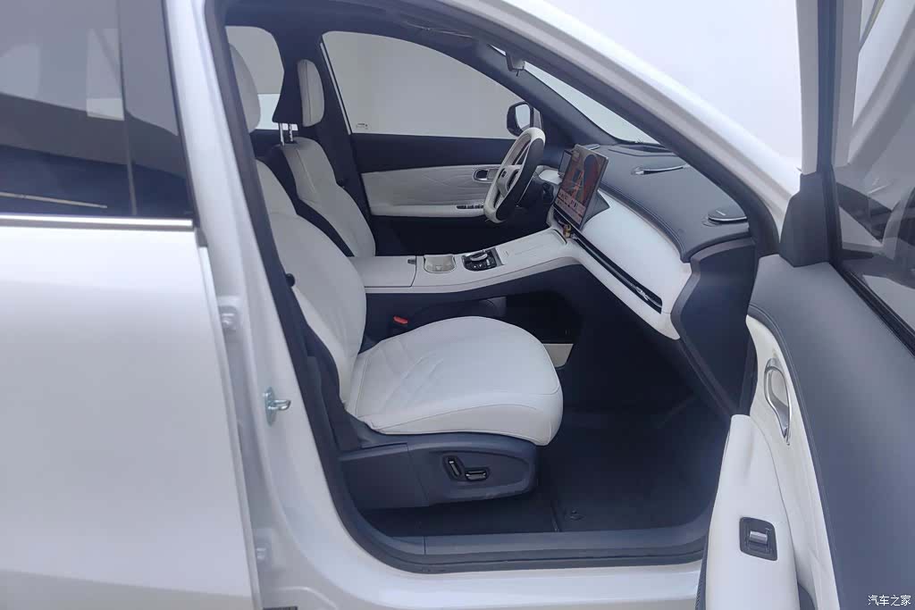 Geely 7, 2025 8