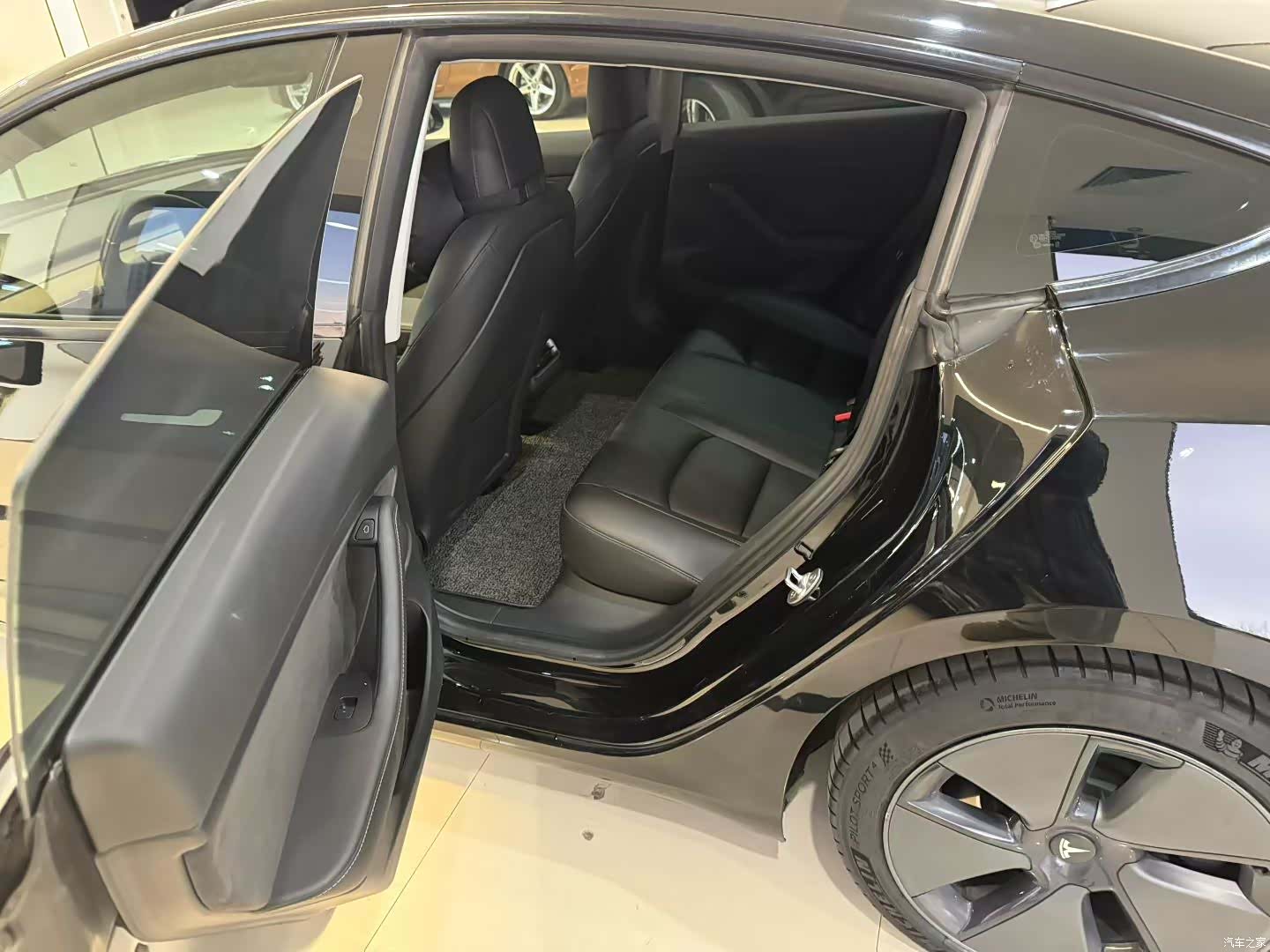 Tesla Model 3, 2021 8