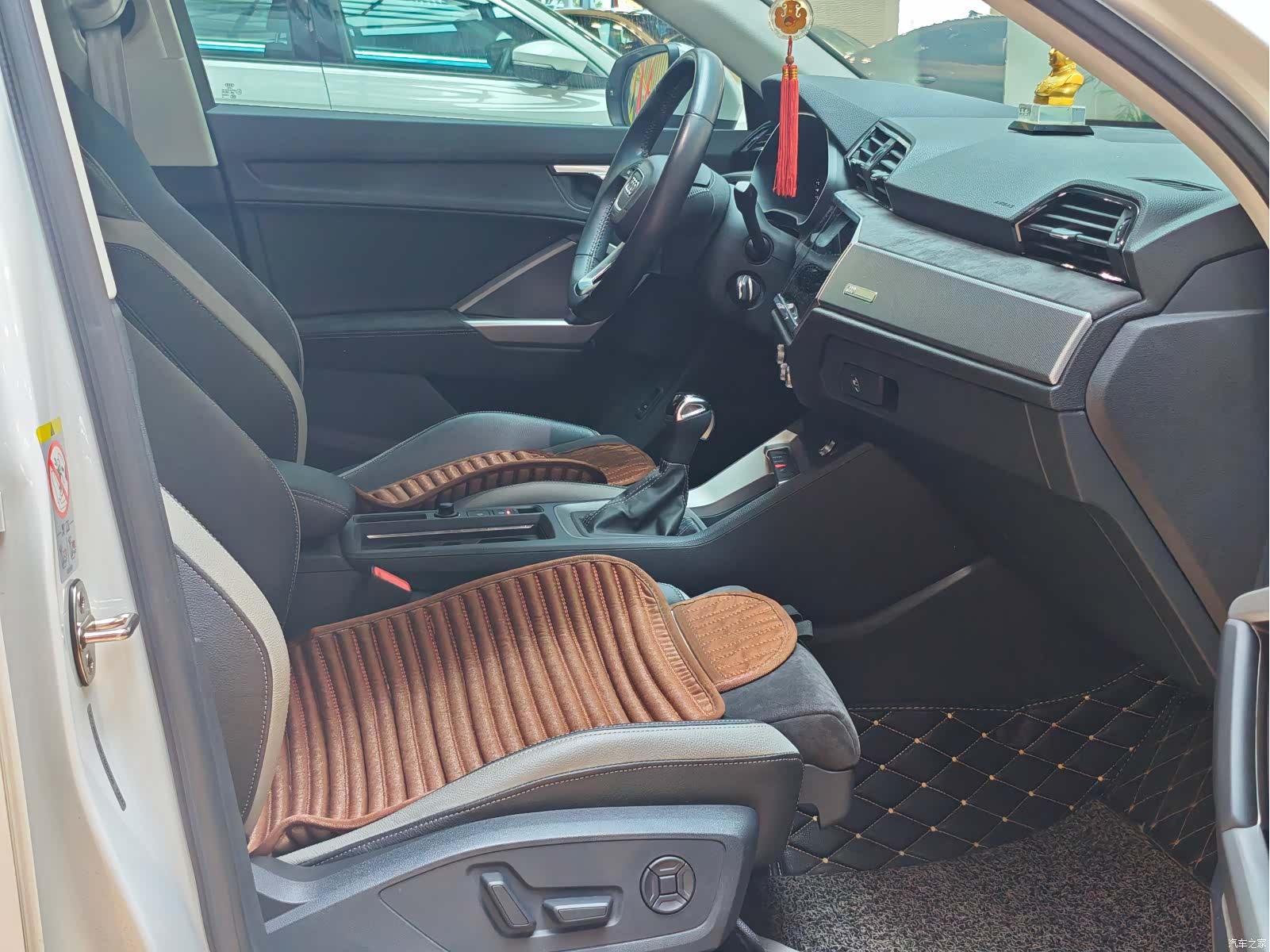 Audi Q3, 2019 10