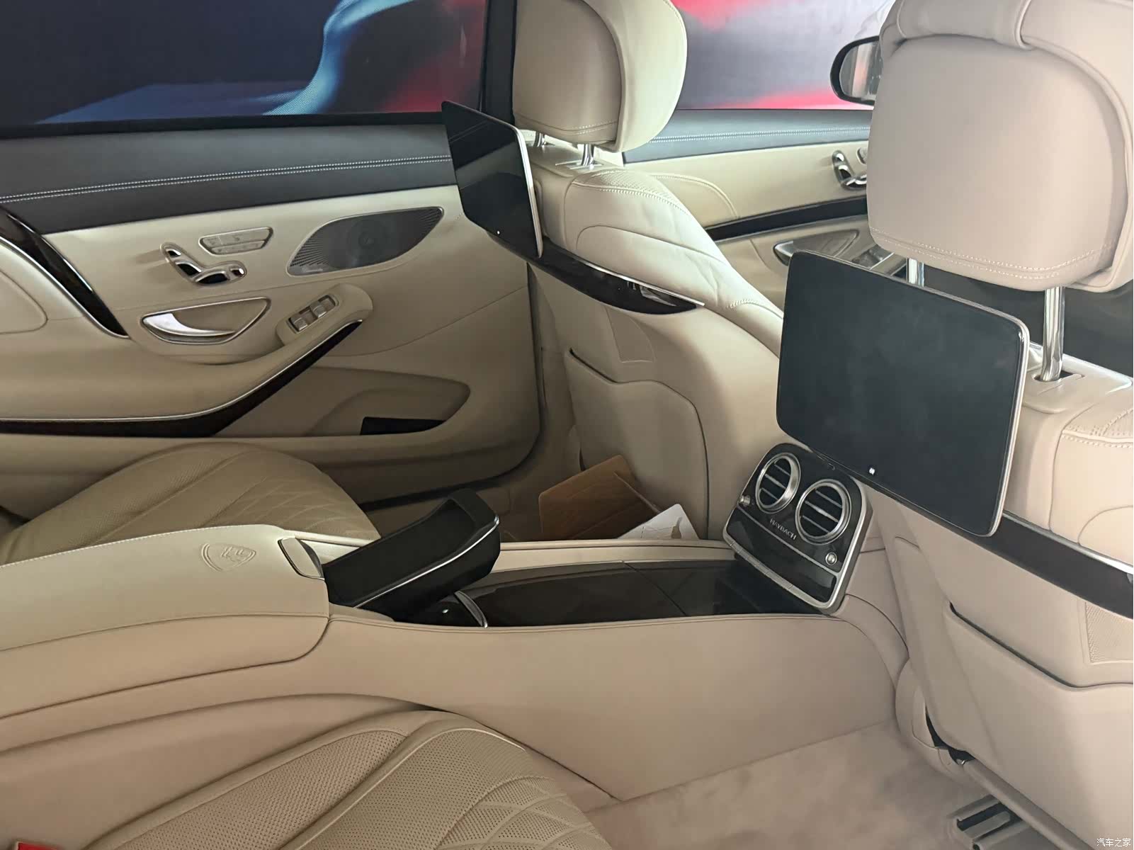 Maybach S-Class, 2019 6