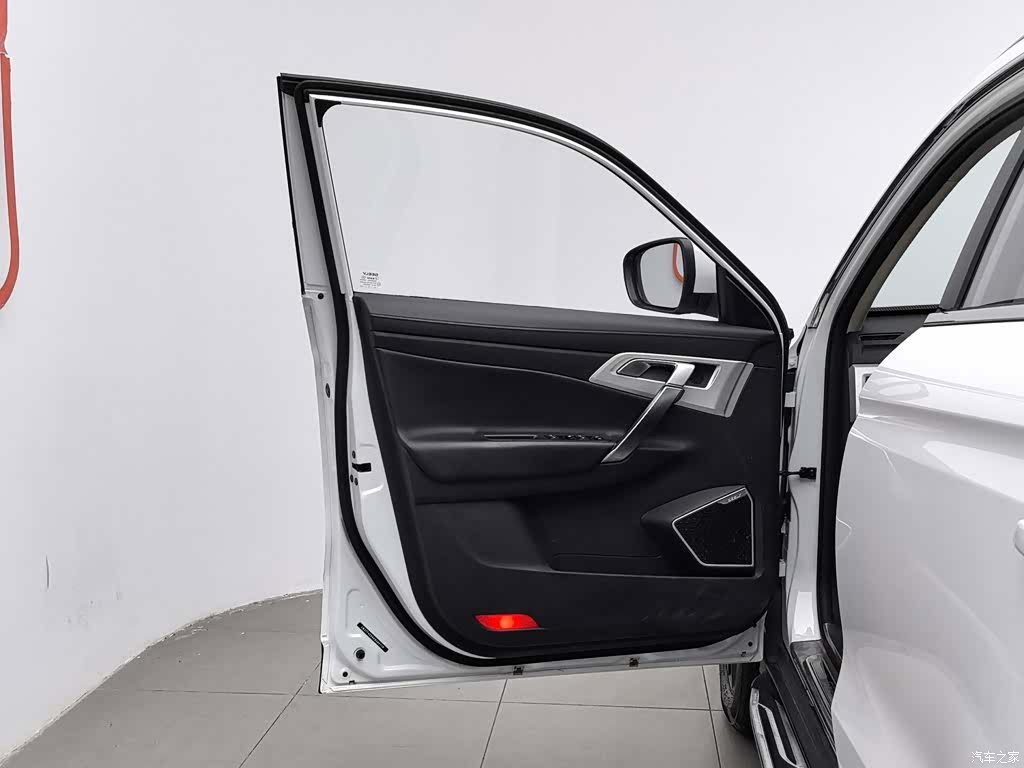 Geely Boyue, 2020 8