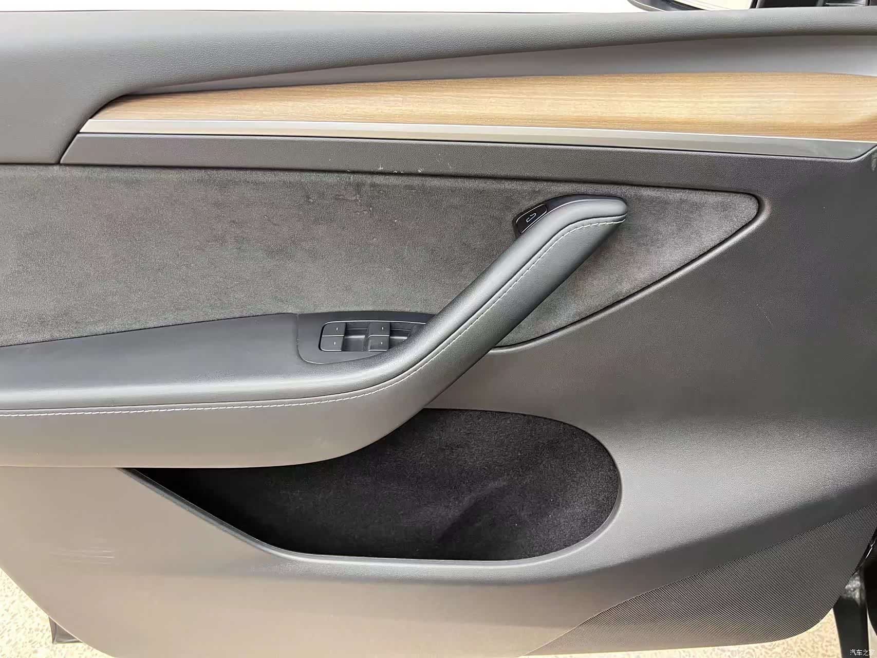 Tesla Model Y, 2021 13