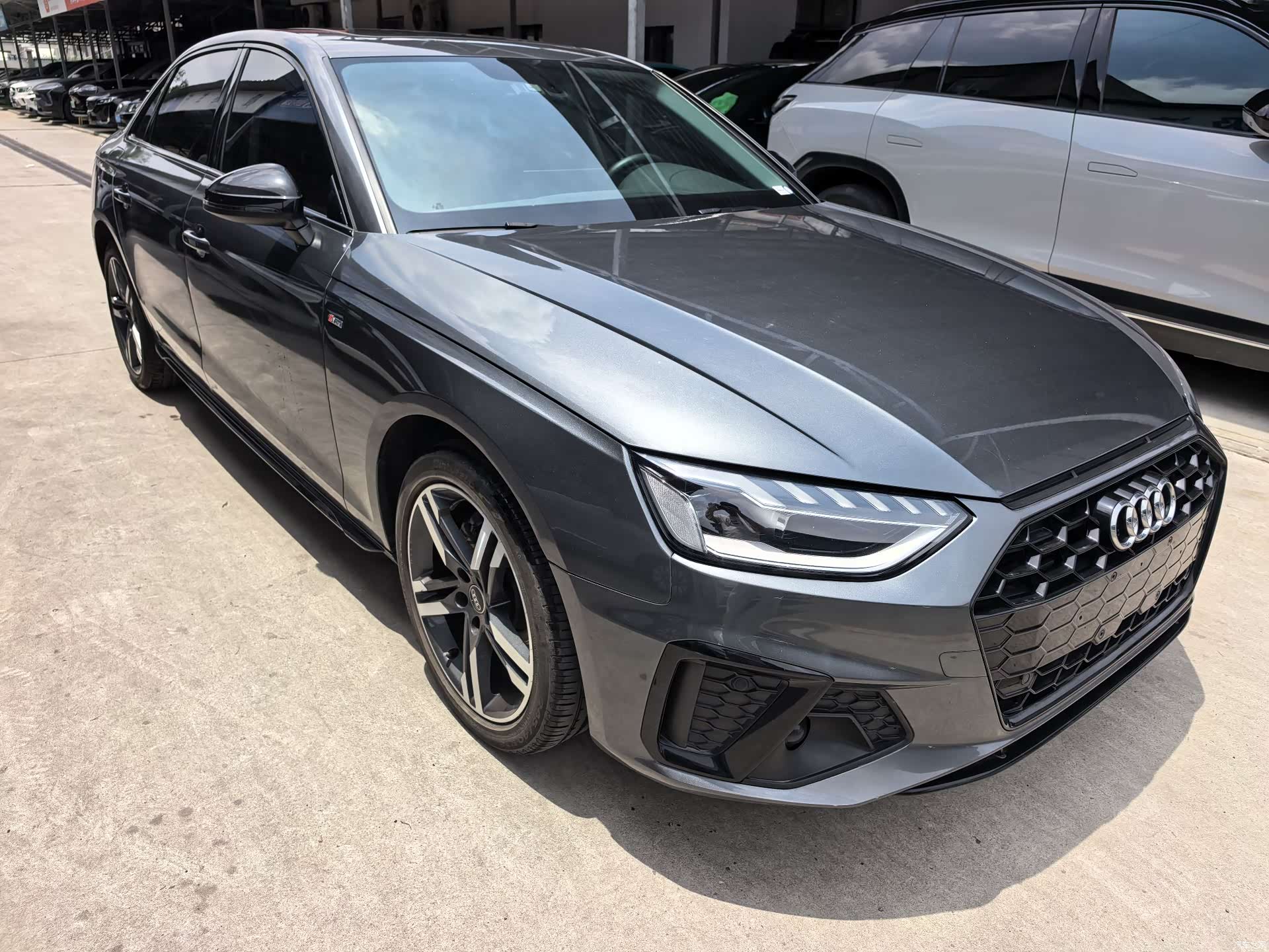 Audi A4L, 2022 1