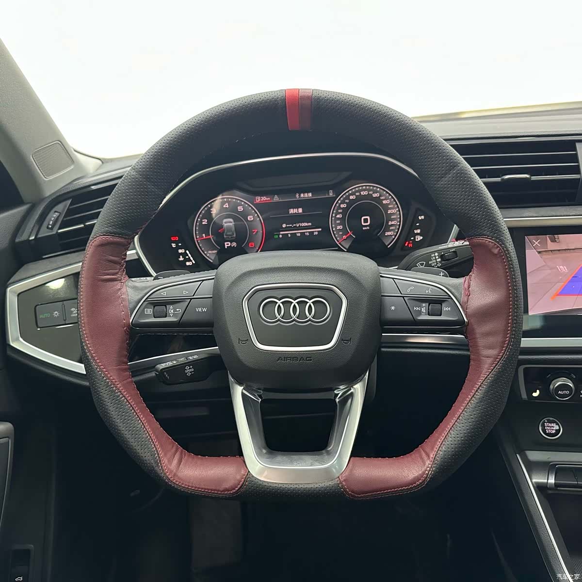 Audi Q3, 2022 11