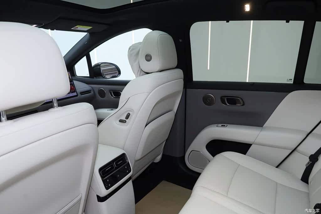 Li Auto i6, 2026 25