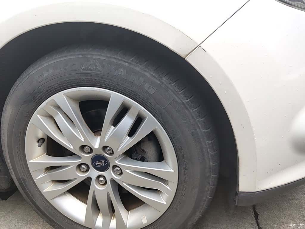 Ford Focus, 2015 8