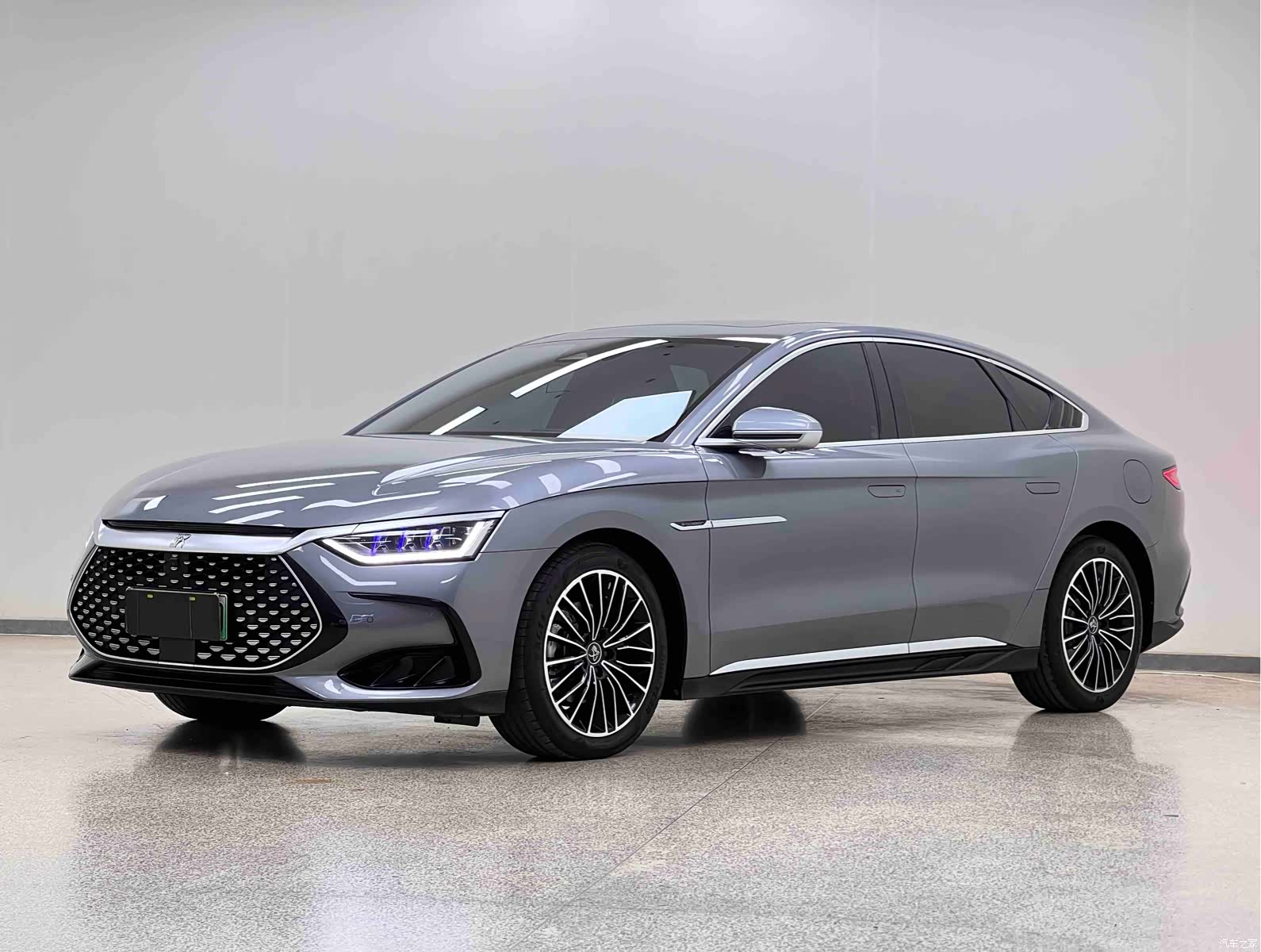 BYD Han, 2023 1
