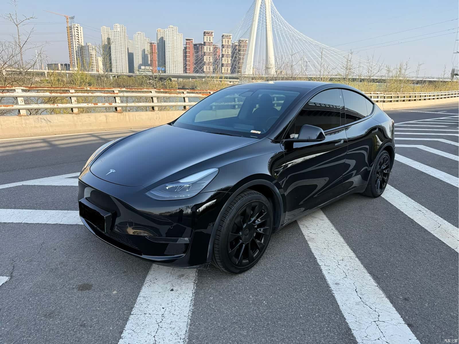 Tesla Model Y, 2021 1