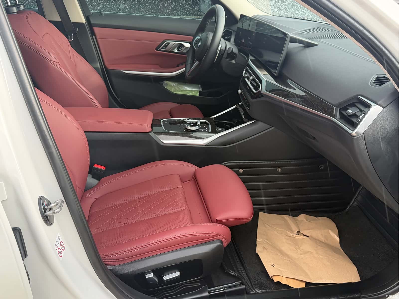 BMW 3 Series, 2023 11
