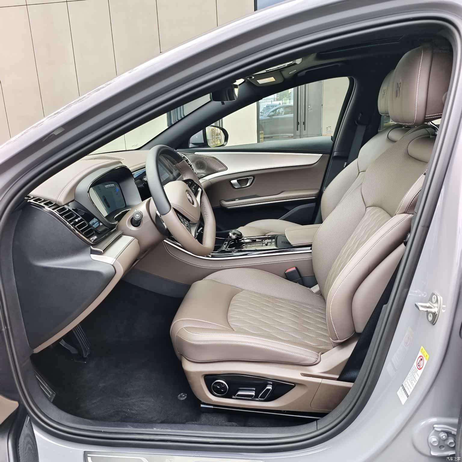 BYD Han, 2025 4