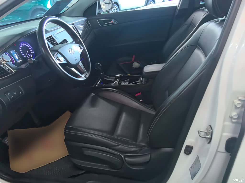 Hyundai GLS, 2016 15
