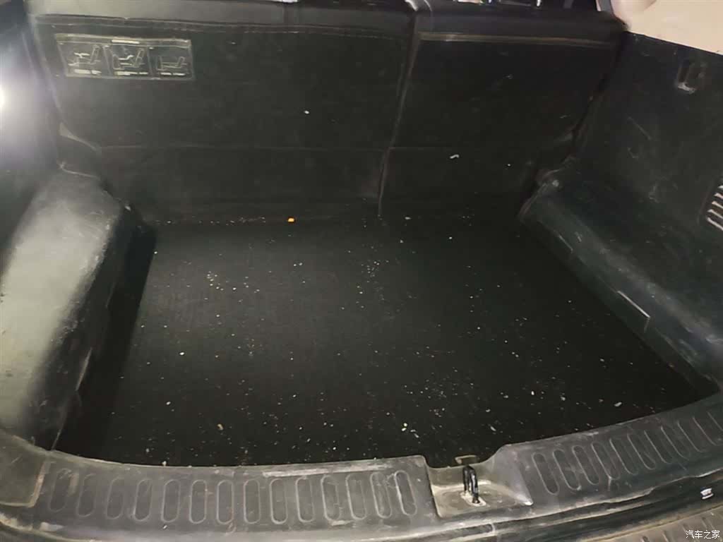 Wuling 560, 2015 19