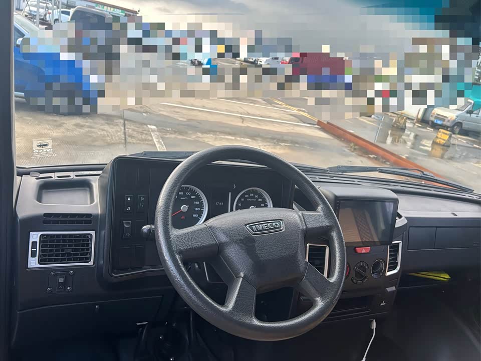 Iveco proud