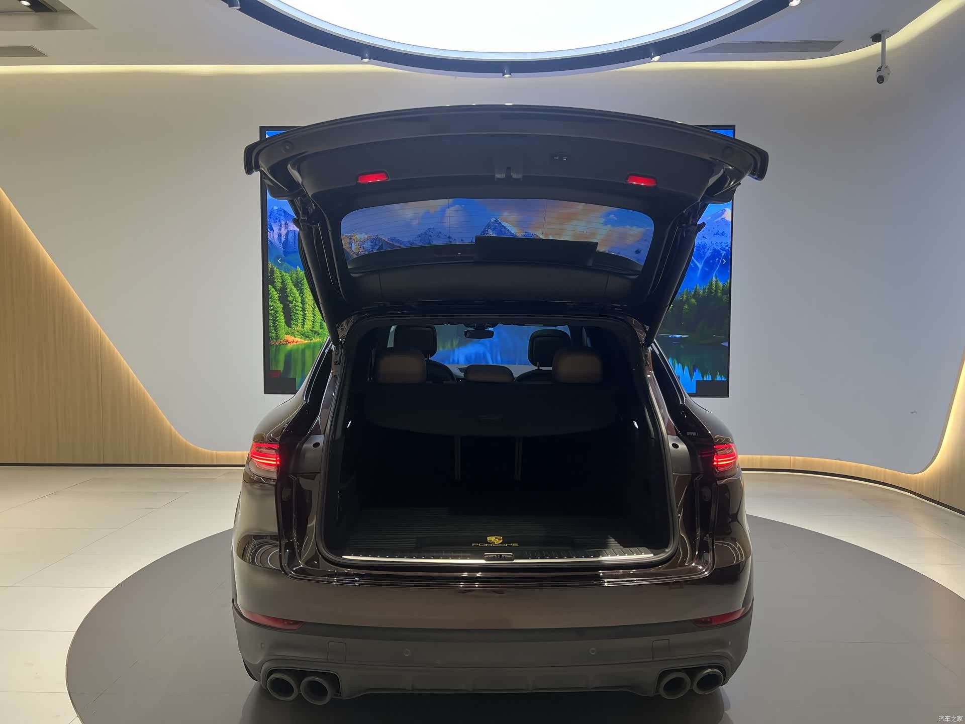Porsche Cayenne, 2018 9
