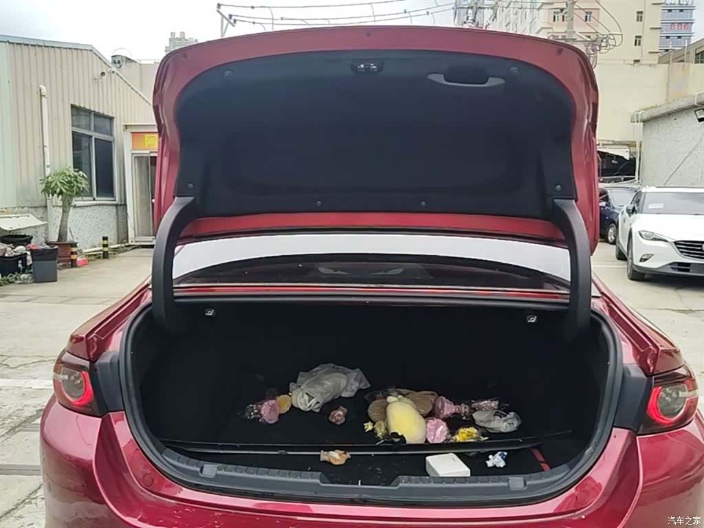 Mazda Mazda3, 2023 19