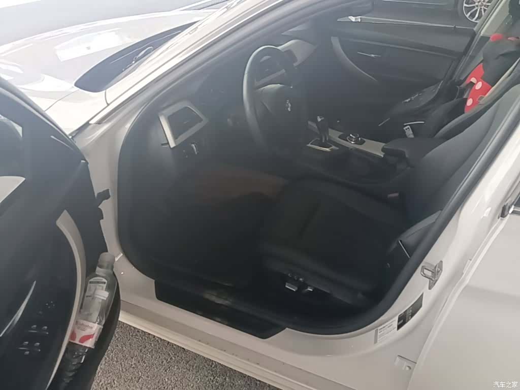 BMW 3 Series, 2016 16