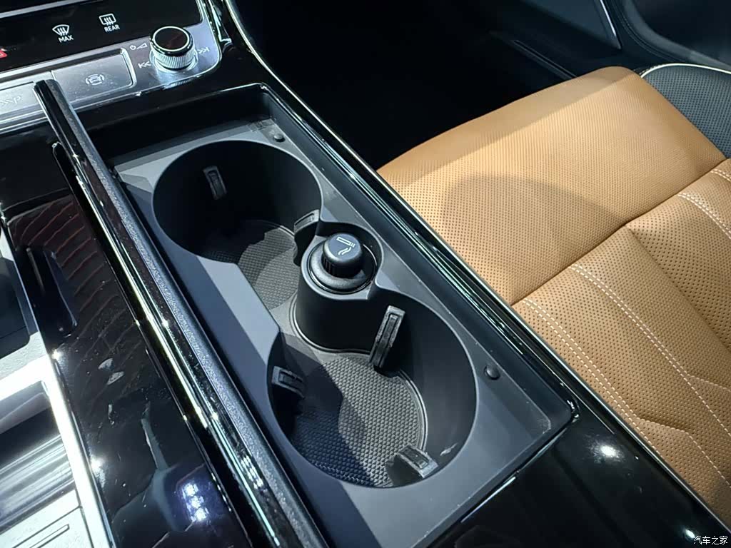 Audi A8L, 2022 19