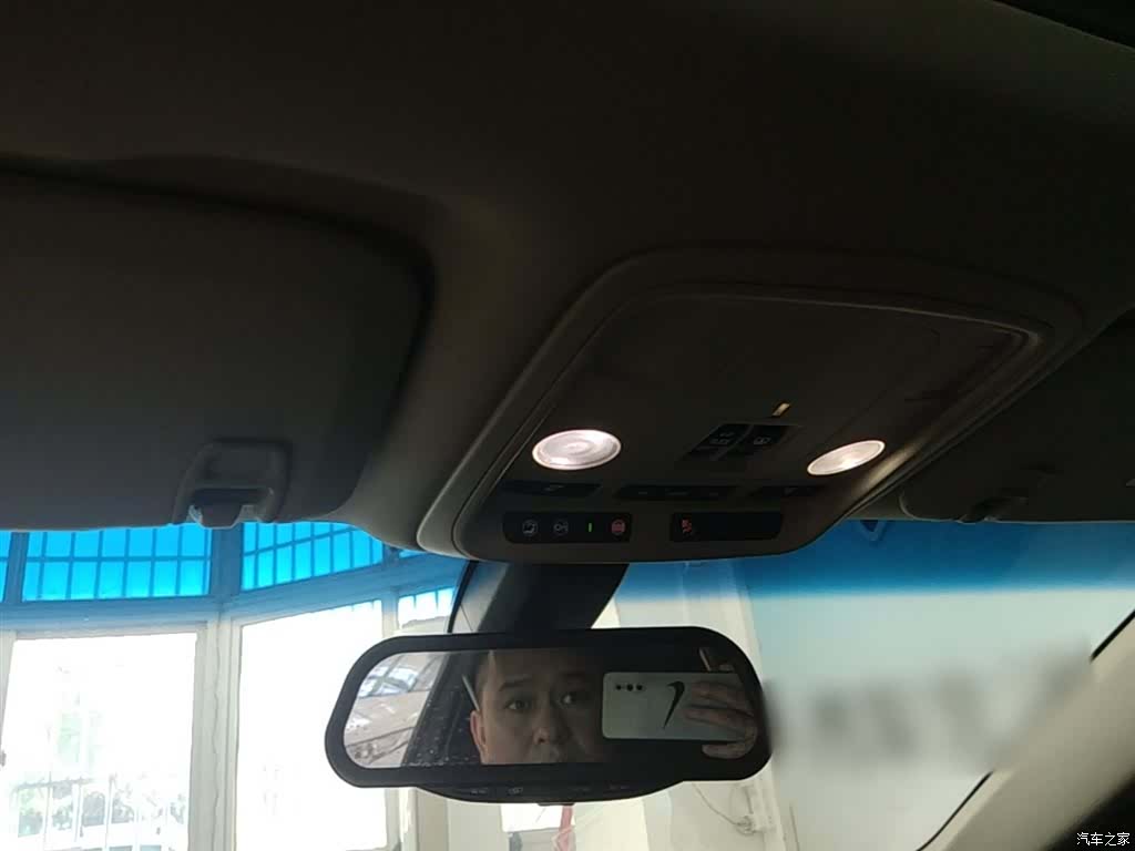 Cadillac XTS, 2018 17