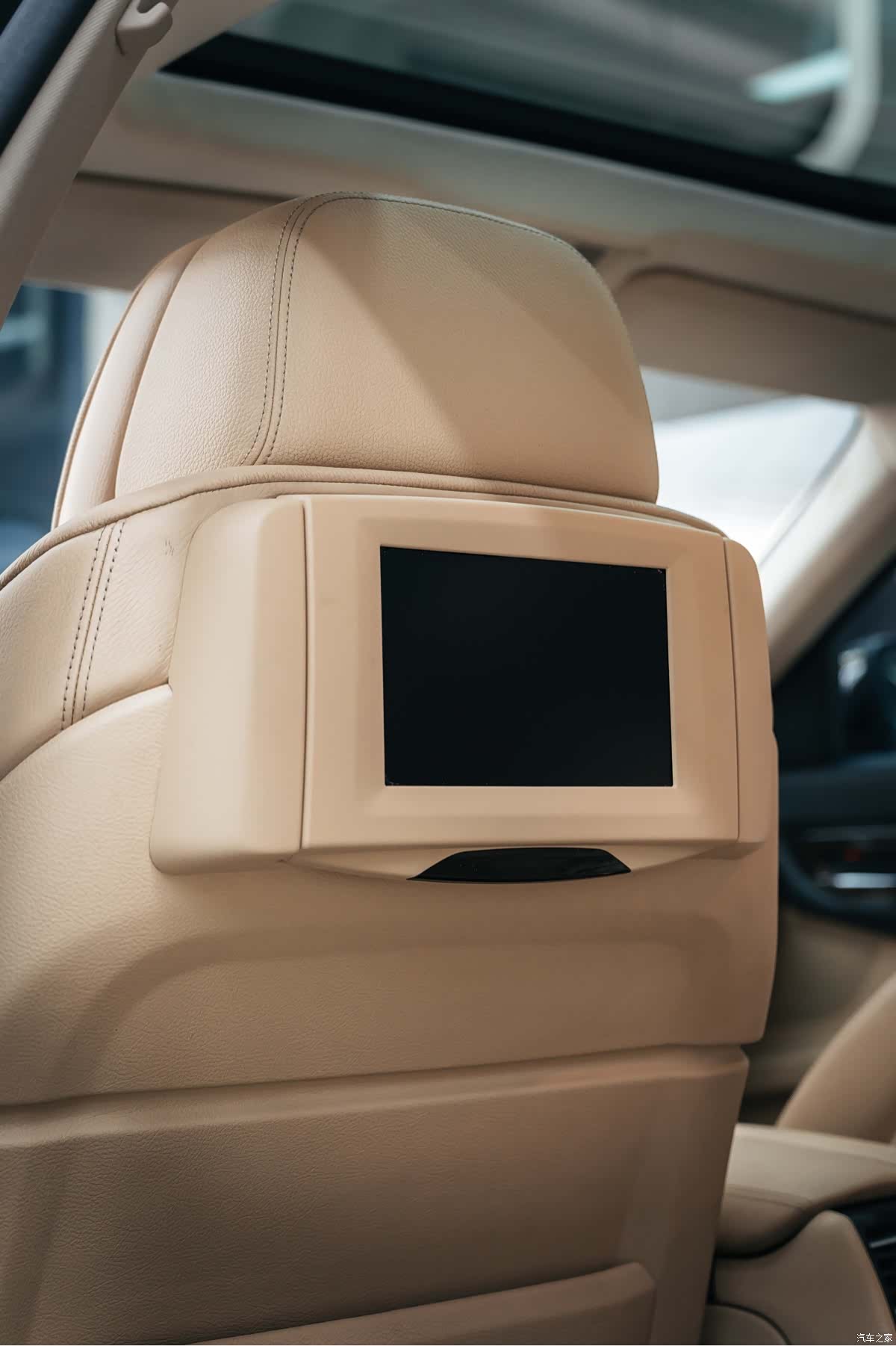 BMW 7 Series, 2011 23