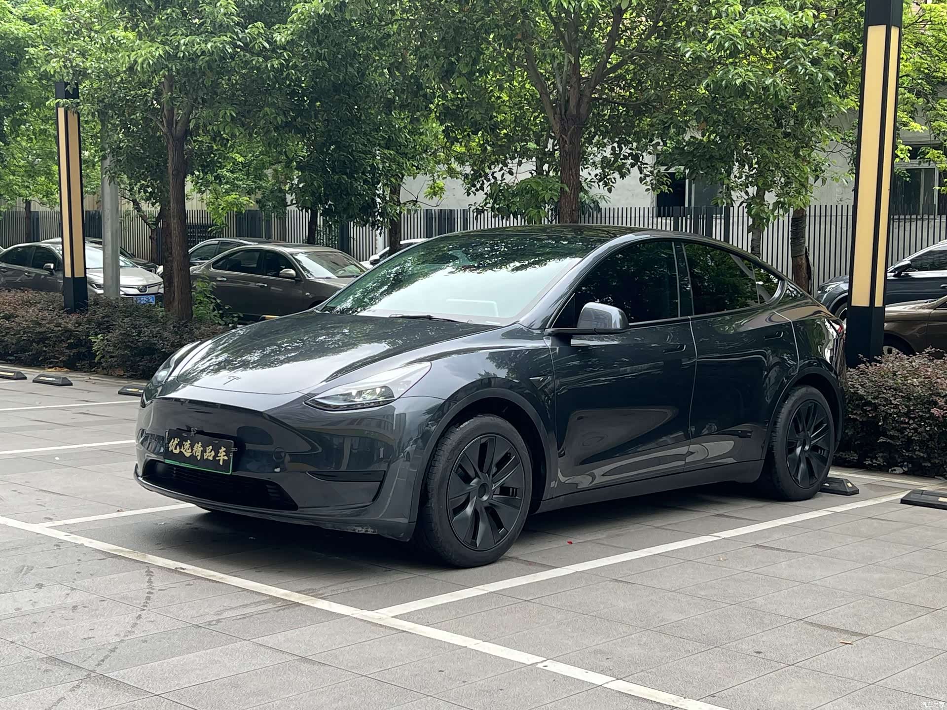 Tesla Model Y, 2024 1