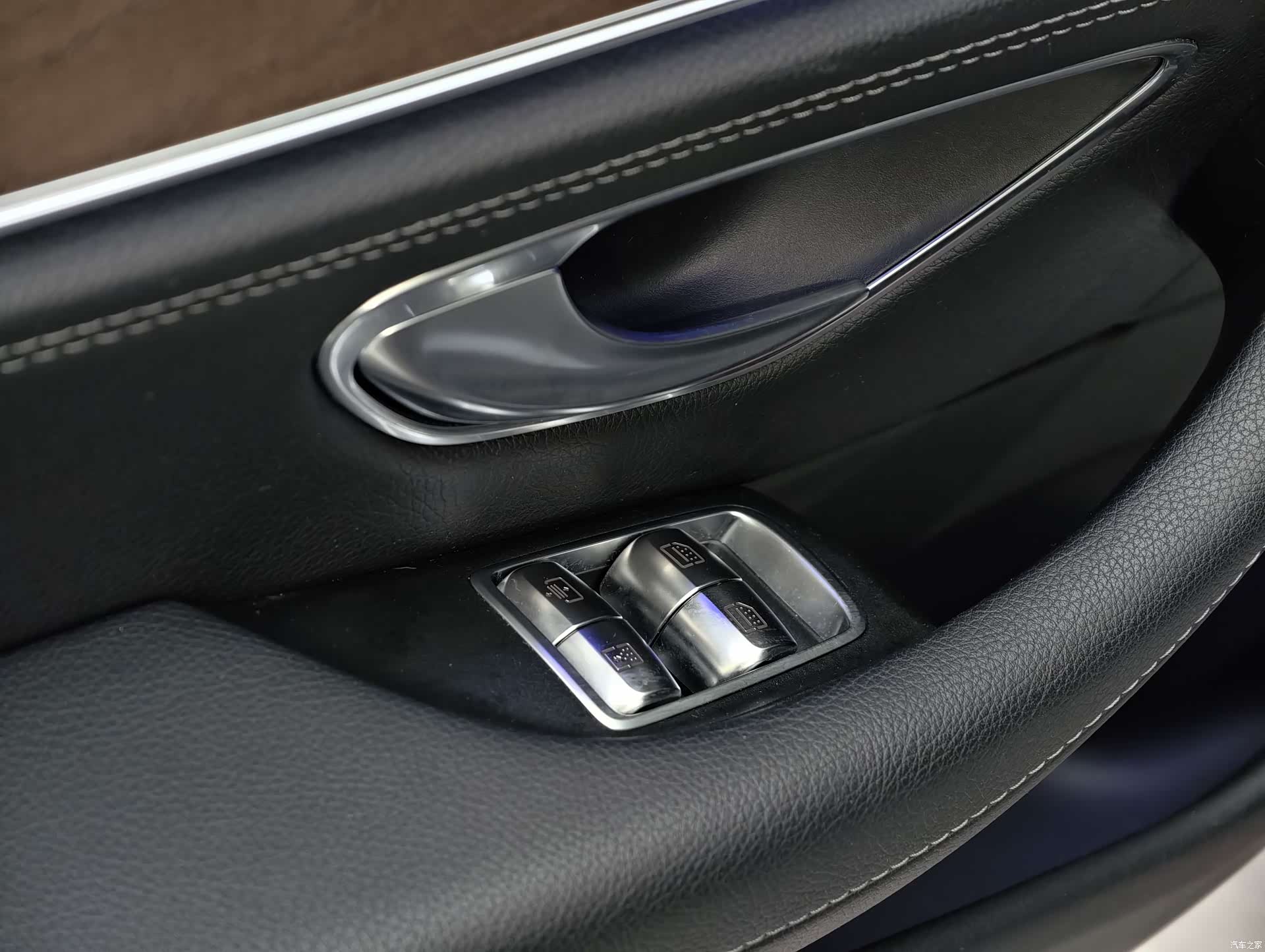 Mercedes-Benz E-Class, 2019 36