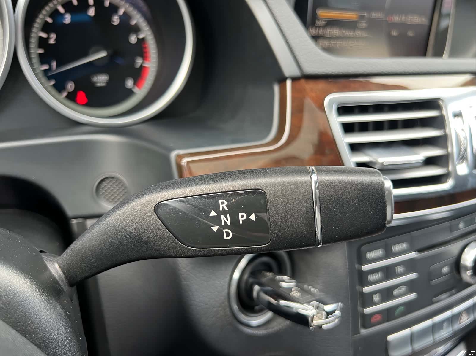 Mercedes-Benz E-Class, 2015 32