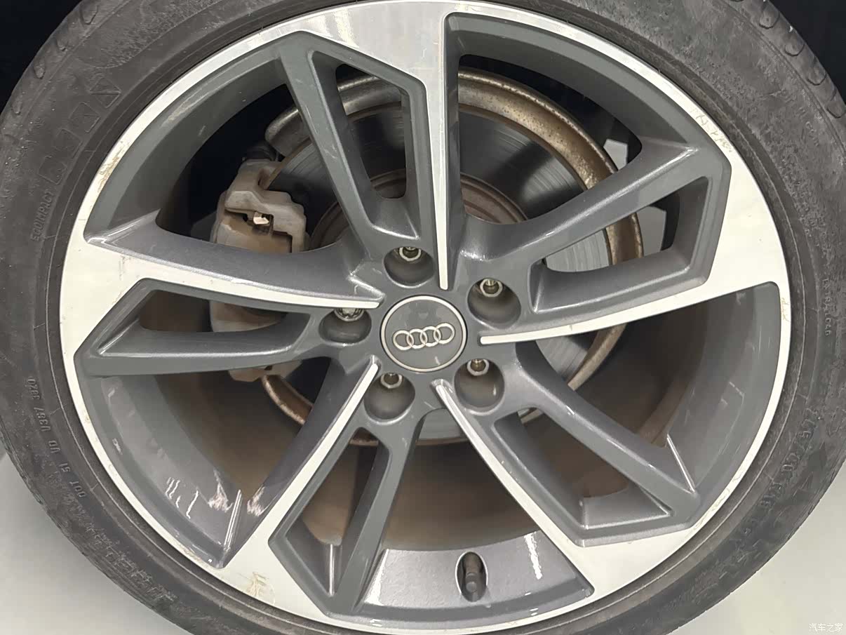 Audi A4L, 2020 7
