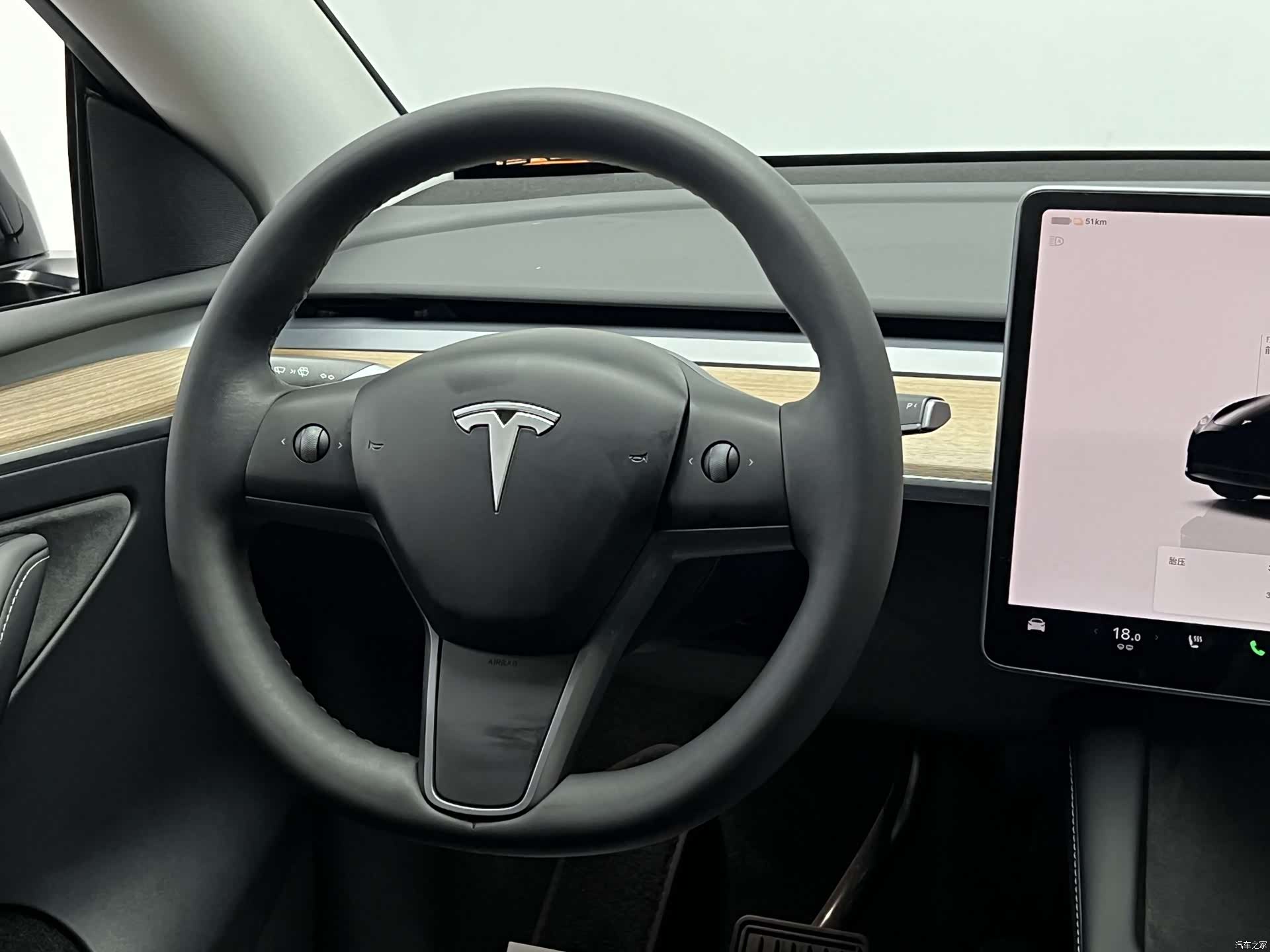 Tesla Model Y, 2022 20