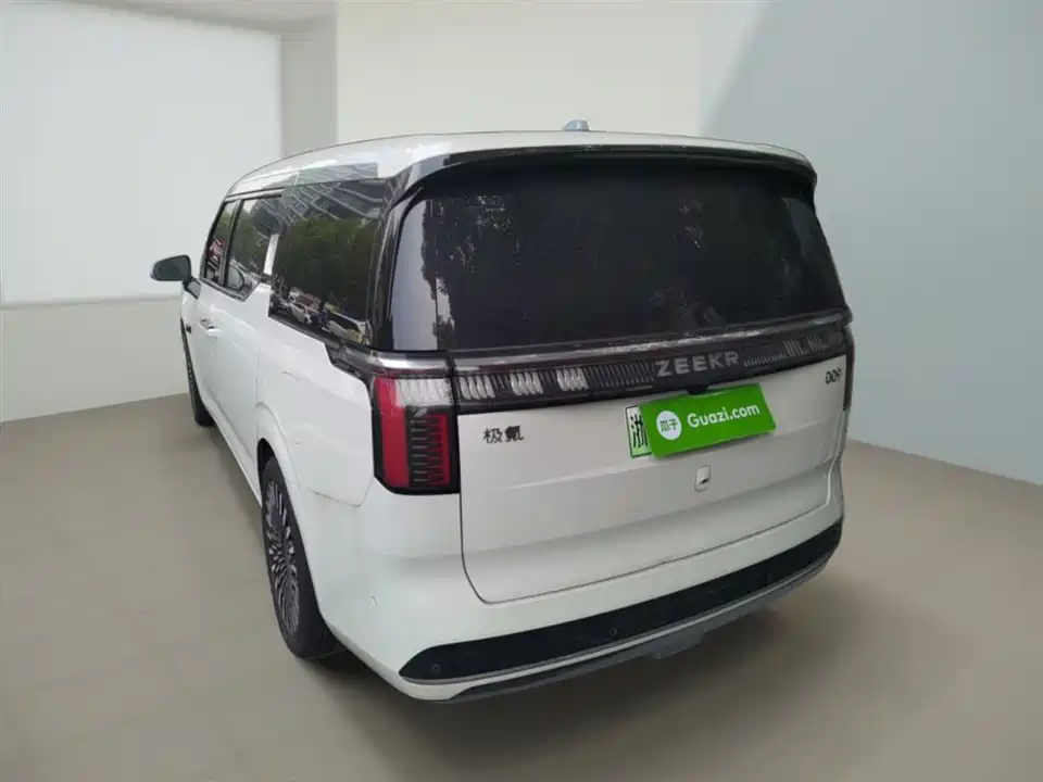 Zeekr 009