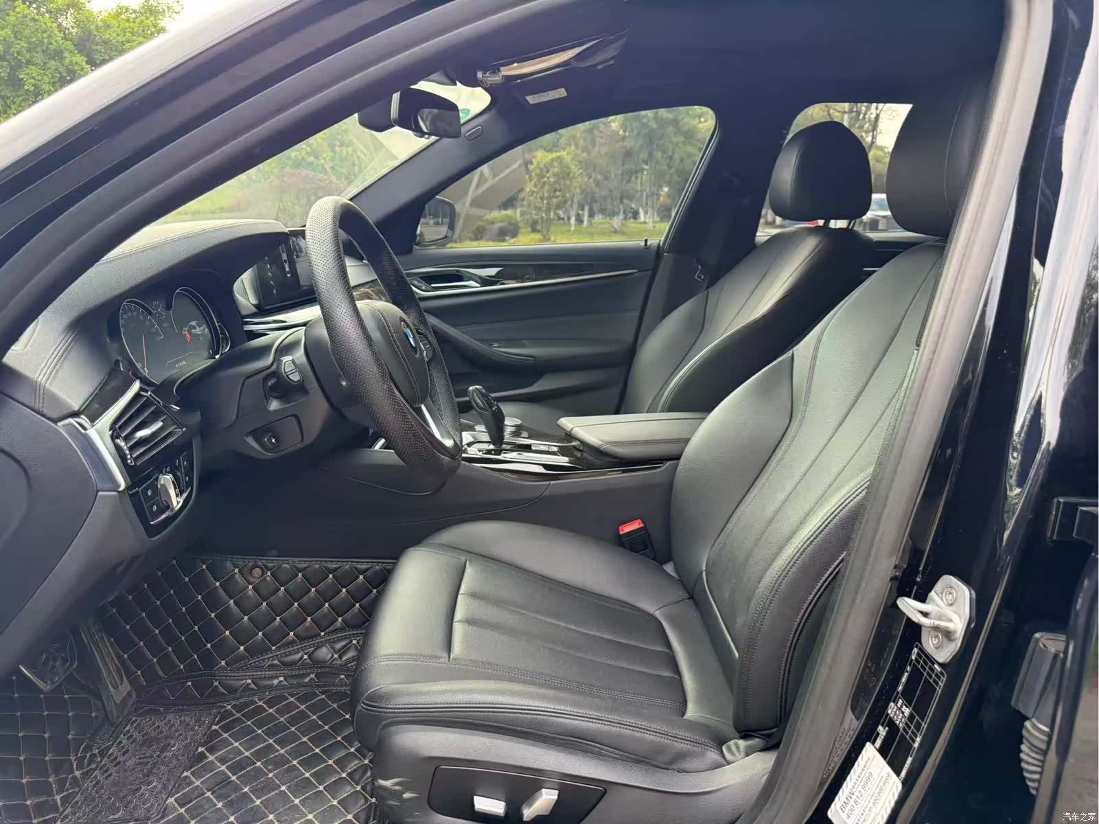 BMW 5 Series, 2018 все фото