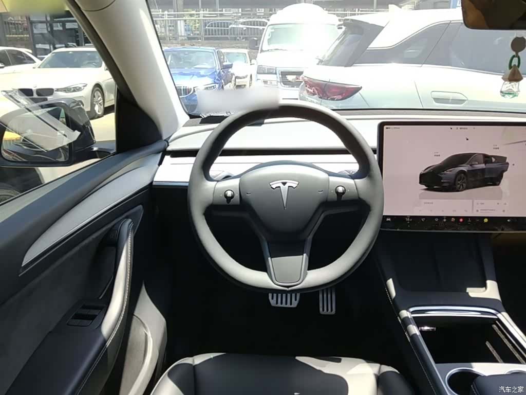 Tesla Model Y, 2024 11