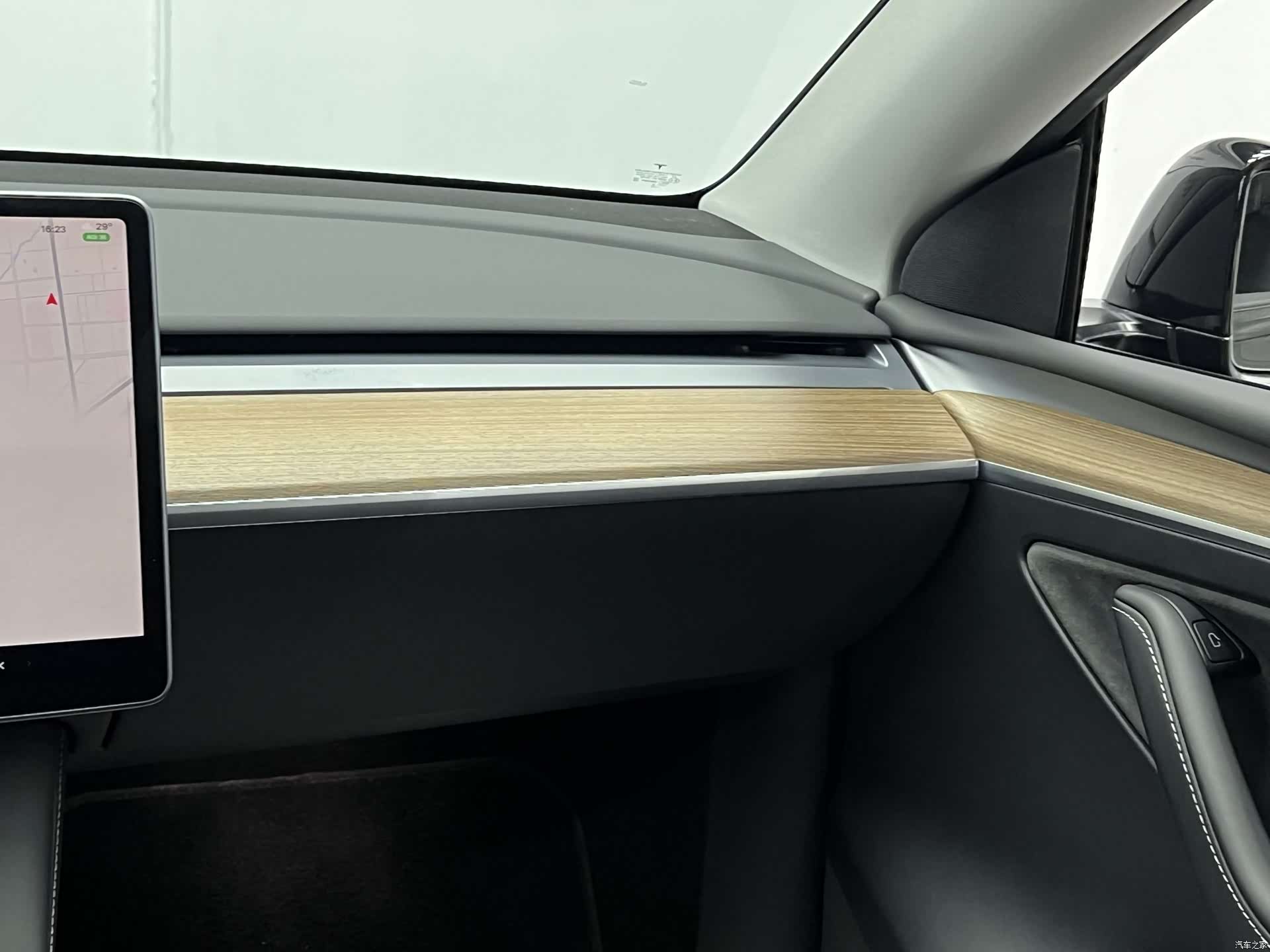 Tesla Model Y, 2022 22