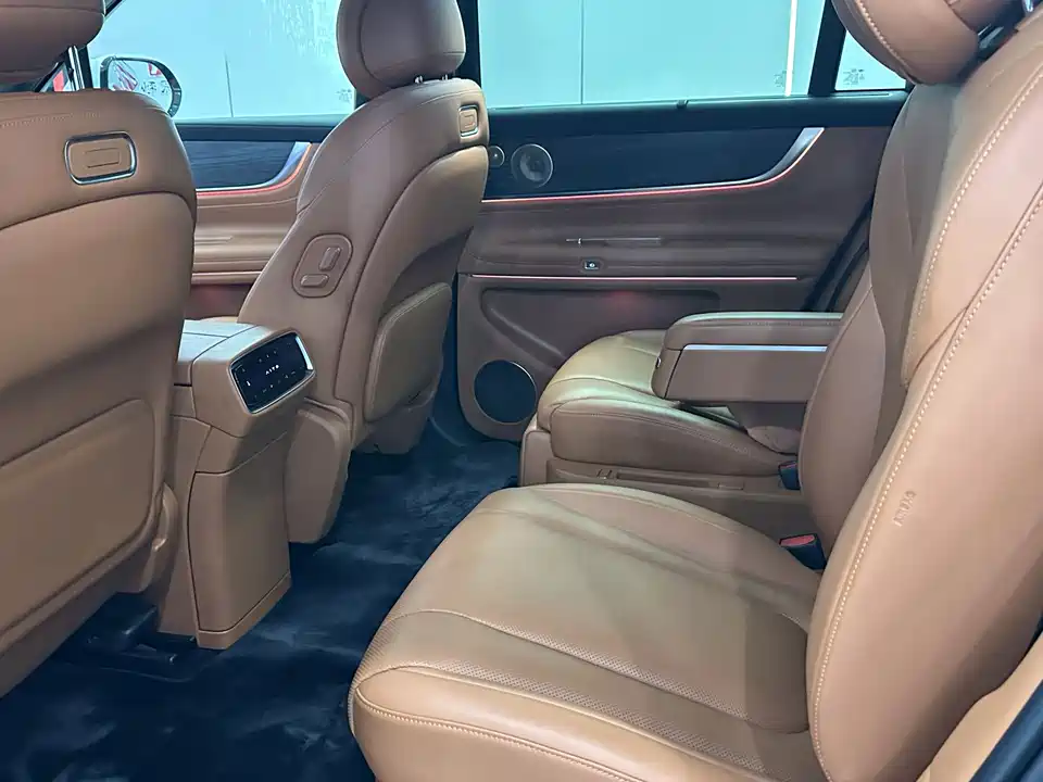 AITO Ask the world M9