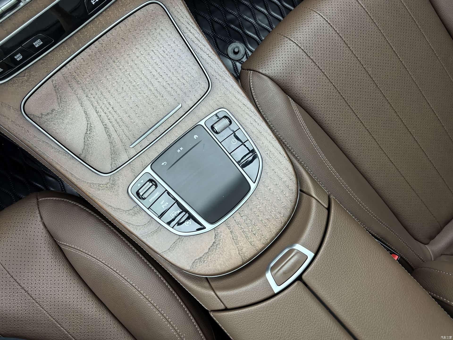 Mercedes-Benz E-Class, 2023 8