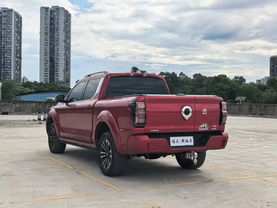 Great Wall Mountain and sea cannon