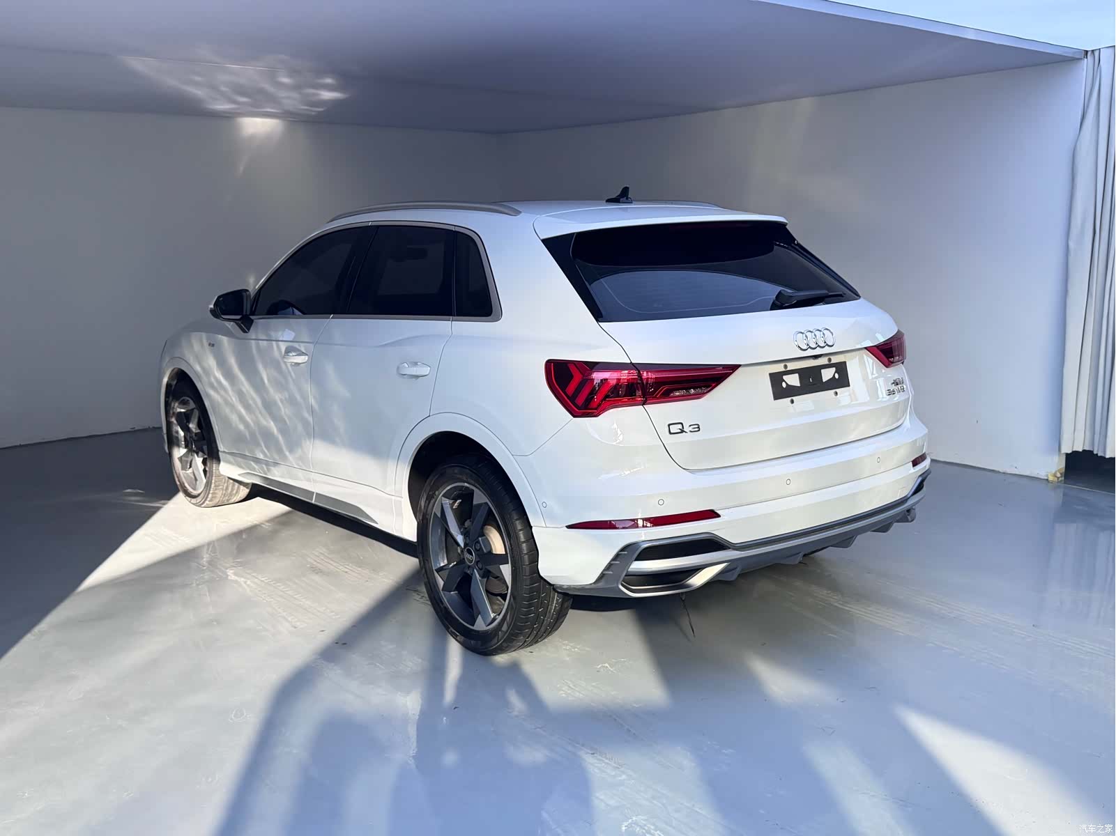 Audi Q3, 2022 4