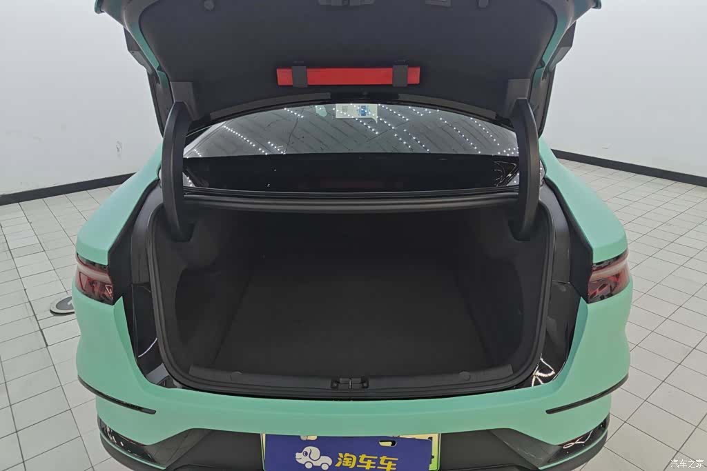 BYD Han, 2023 4