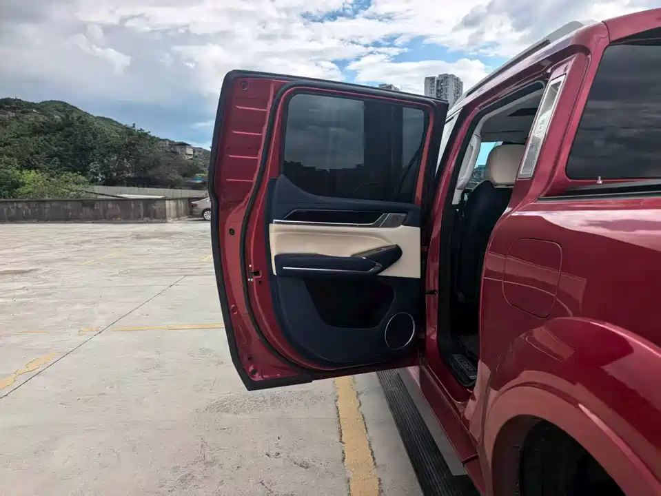 Great Wall Mountain and sea cannon