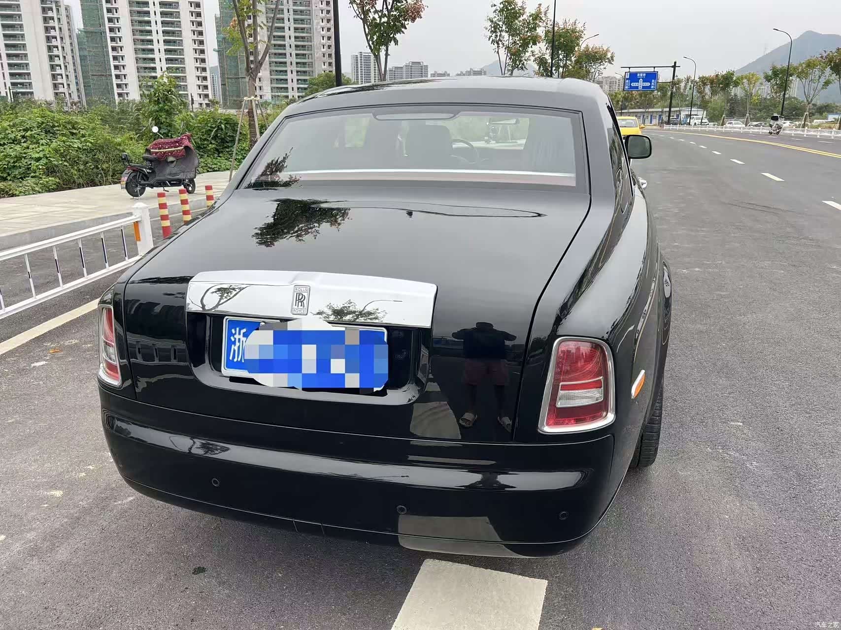 Rolls-Royce Phantom, 2011 3