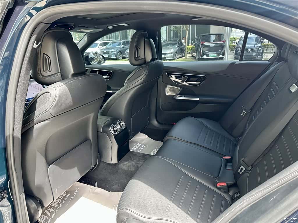 Mercedes-Benz C-Class, 2023 10