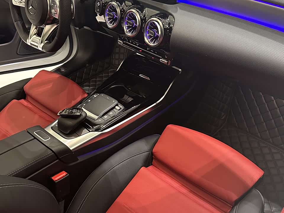 Mercedes-Benz CLA AMG