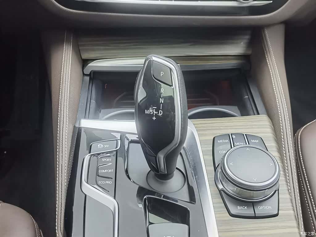 BMW 5 Series, 2017 13
