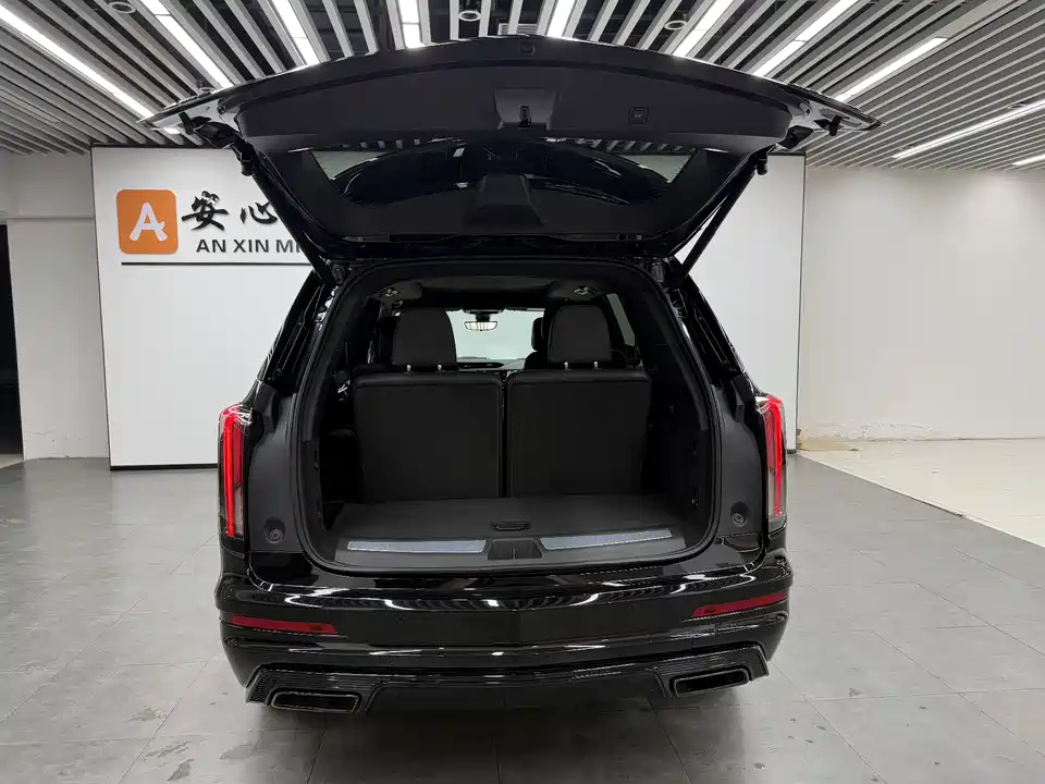 Cadillac XT6