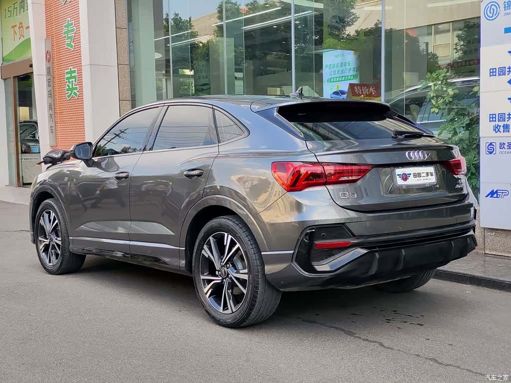 Audi Q3, 2022 4