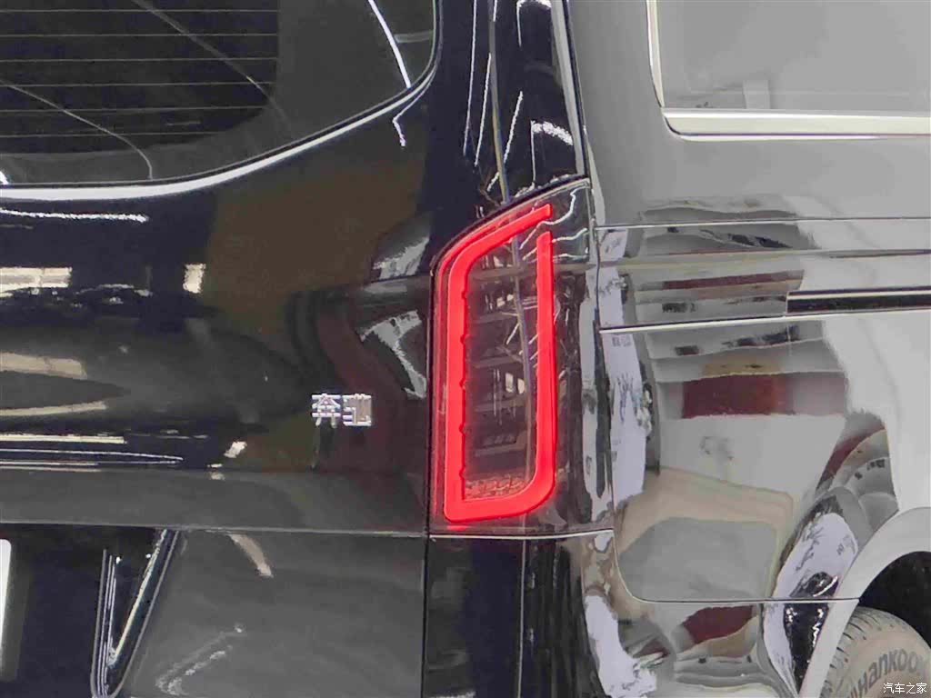 Mercedes-Benz 7, 2024 20