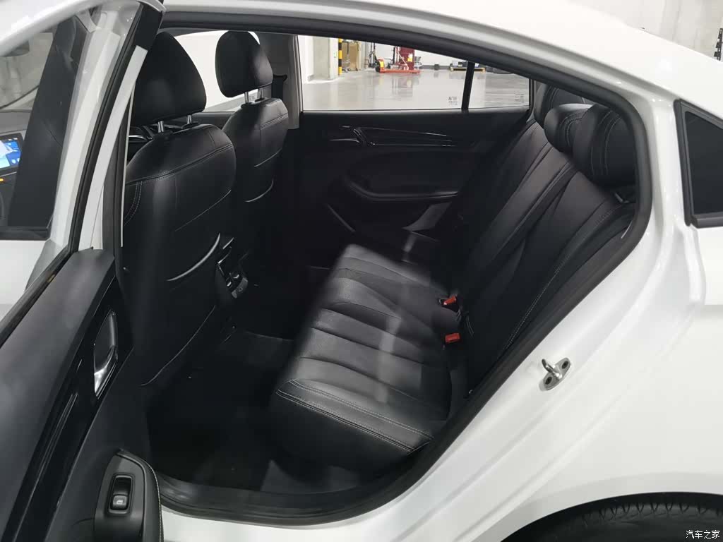 Roewe i5, 2021 15