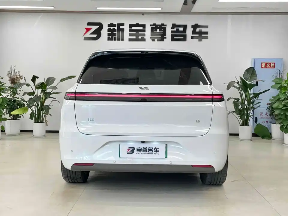 Li Auto Ideal L6